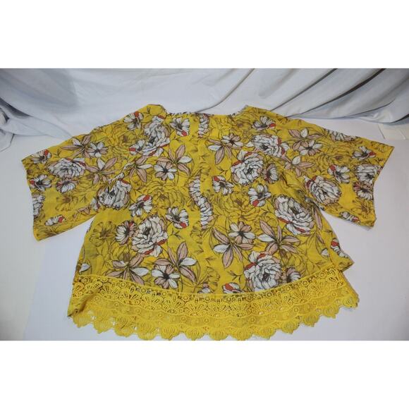 Unique Spectrum Yellow Floral Flare S/S Top Women's 2X Tassels Lace Hem Pullover - Picture 9 of 14
